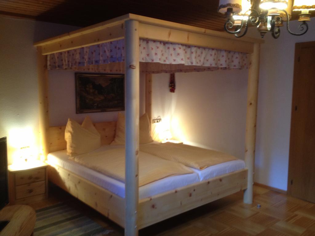 Alm-Apartments Heiligenblut Chambre photo