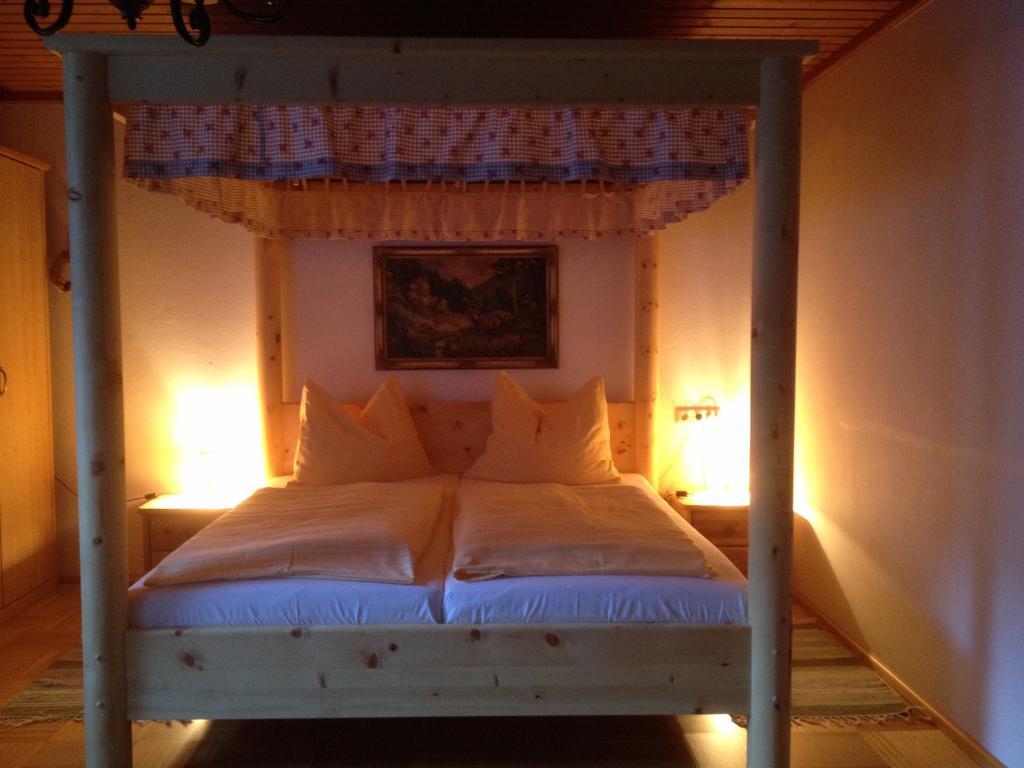 Alm-Apartments Heiligenblut Chambre photo