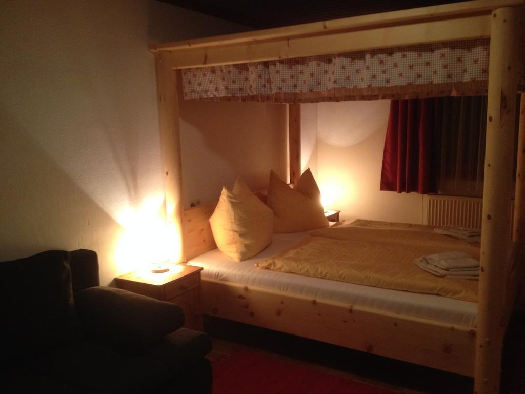 Alm-Apartments Heiligenblut Chambre photo